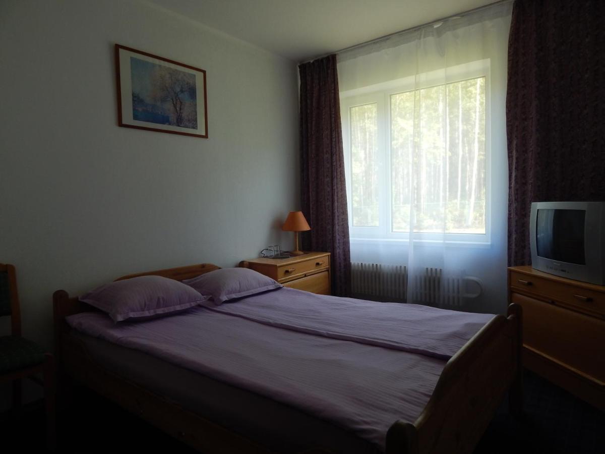 Motel Brencis Iecava Εξωτερικό φωτογραφία