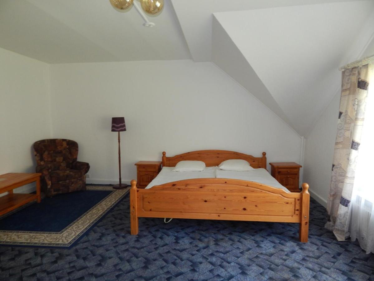 Motel Brencis Iecava Εξωτερικό φωτογραφία