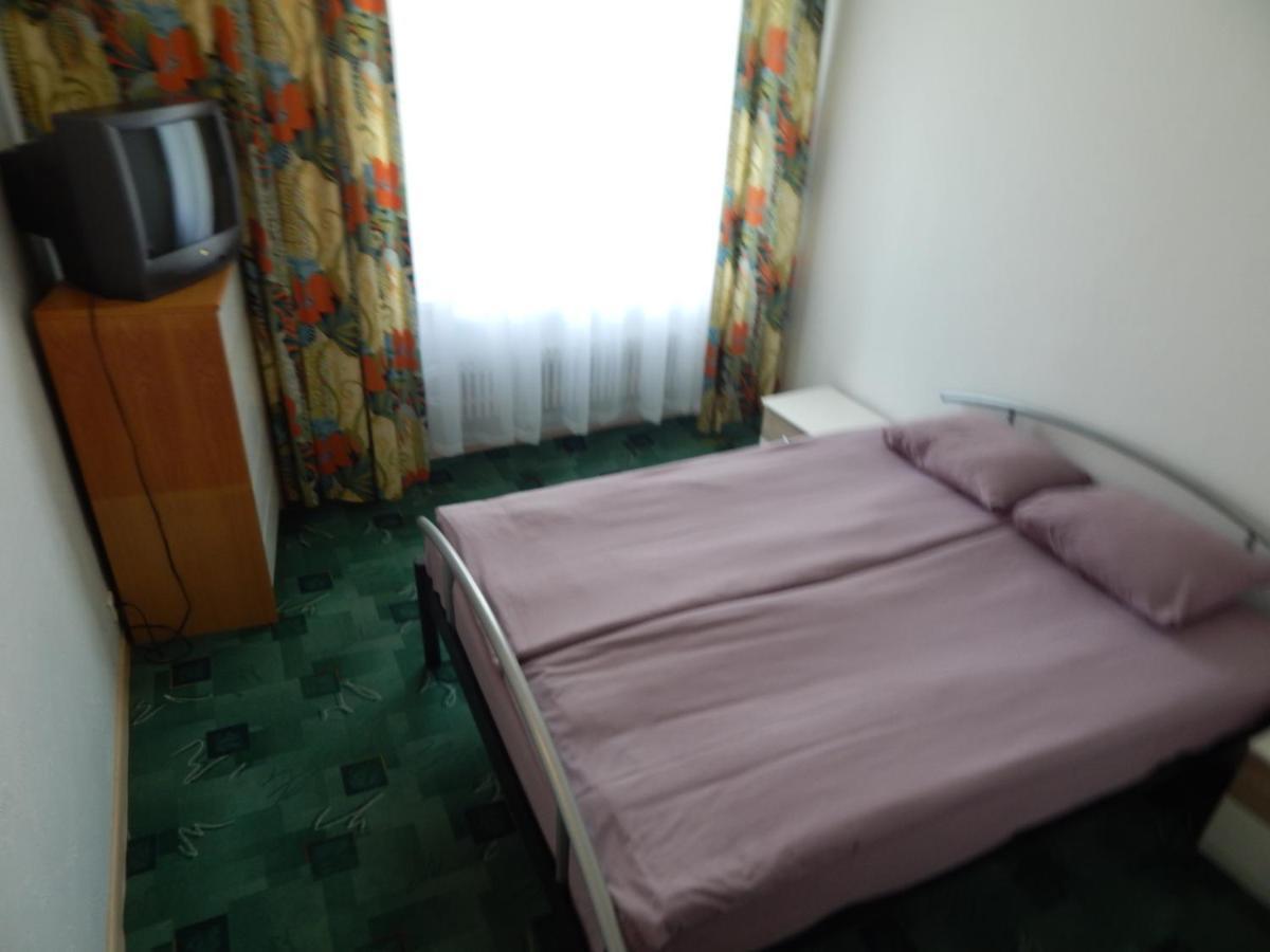 Motel Brencis Iecava Εξωτερικό φωτογραφία